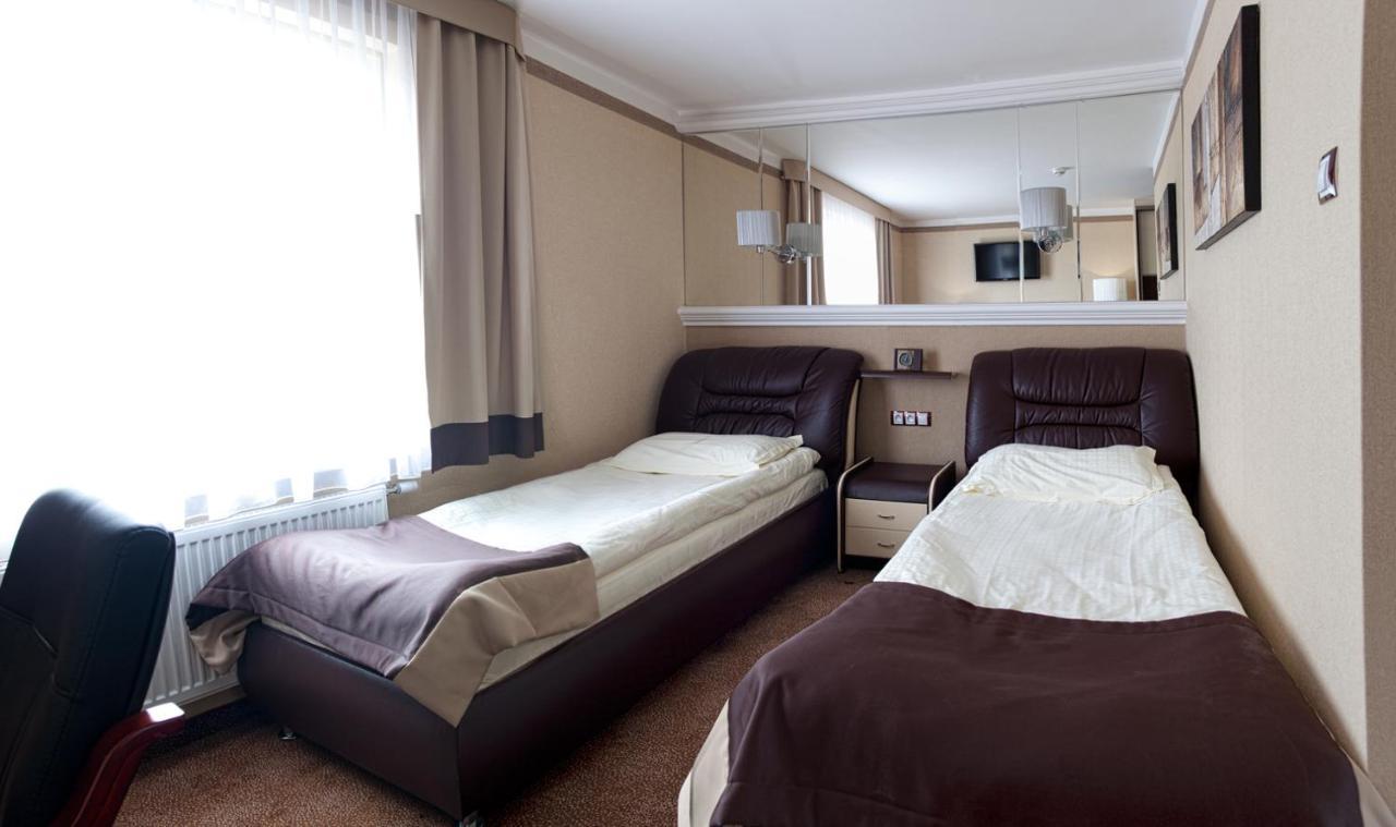 M Hotel Sosnowiec Bagian luar foto