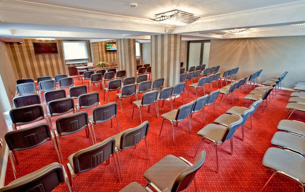 M Hotel Sosnowiec Bagian luar foto