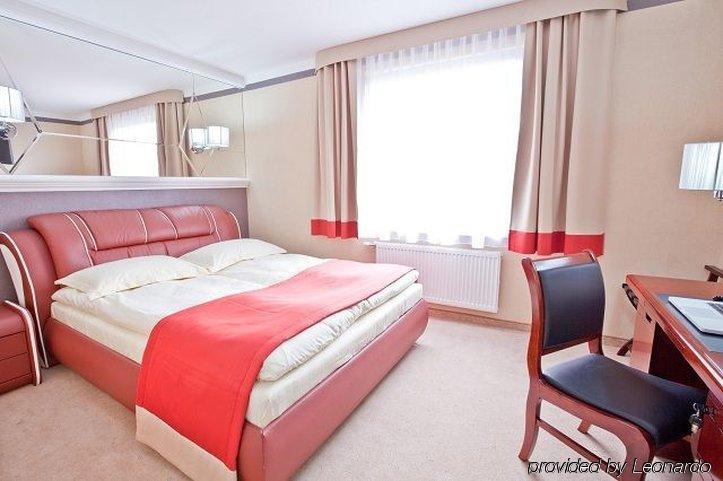 M Hotel Sosnowiec Ruang foto