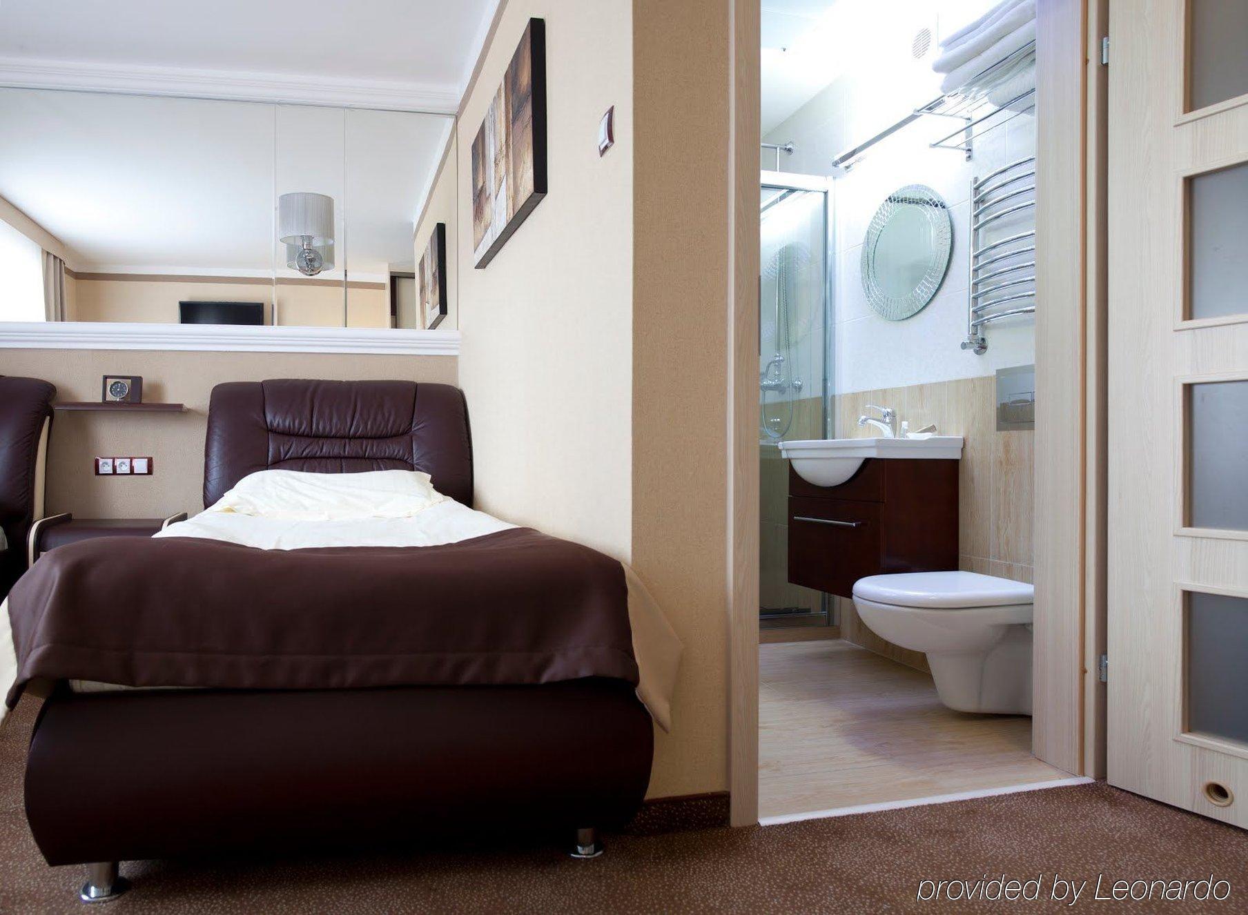 M Hotel Sosnowiec Bagian luar foto