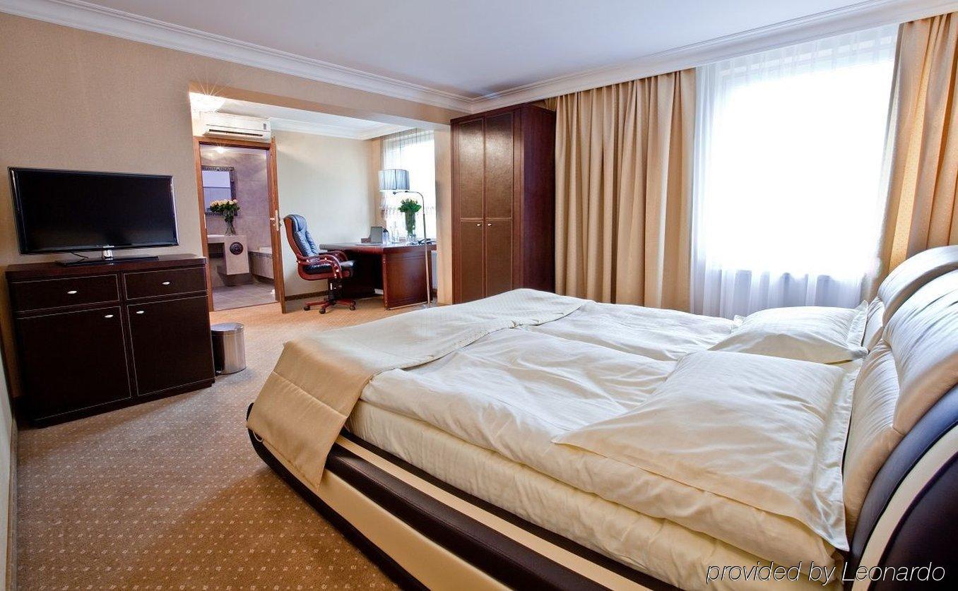 M Hotel Sosnowiec Ruang foto