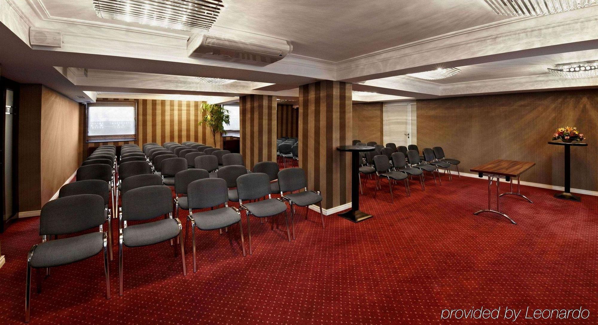 M Hotel Sosnowiec Bagian luar foto