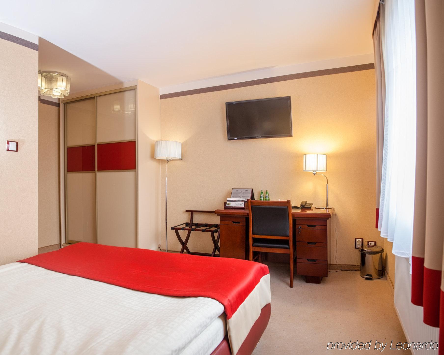 M Hotel Sosnowiec Bagian luar foto