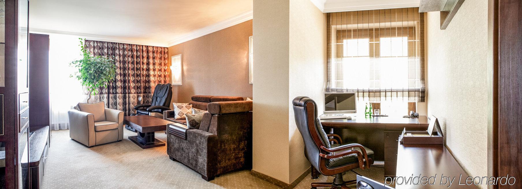 M Hotel Sosnowiec Ruang foto