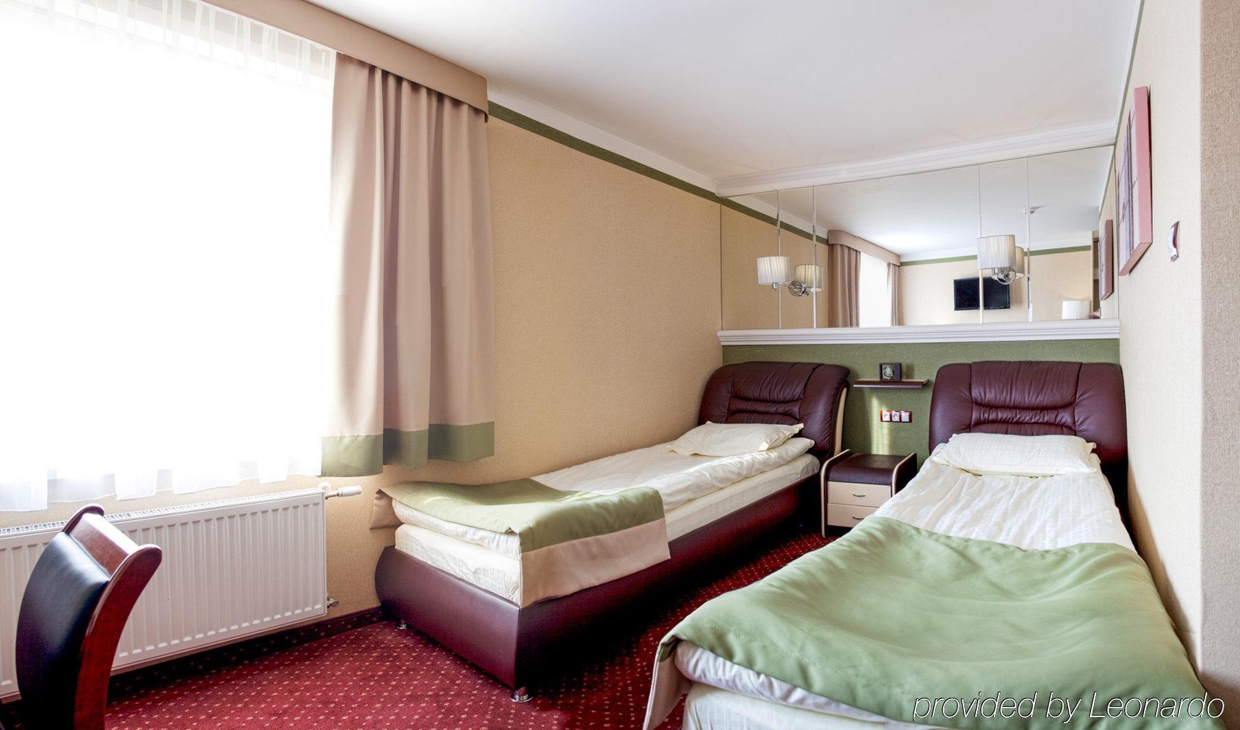 M Hotel Sosnowiec Bagian luar foto