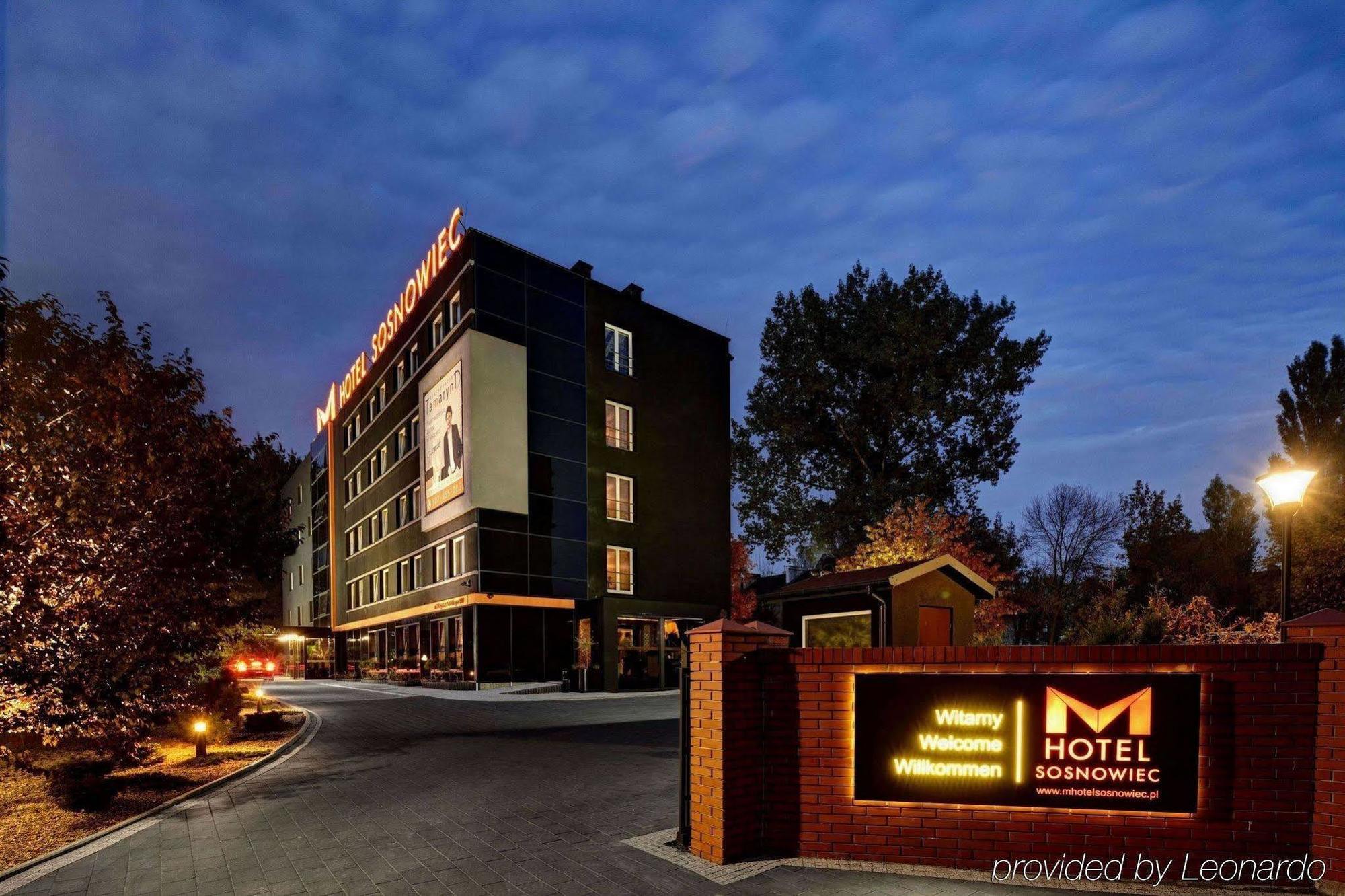M Hotel Sosnowiec Bagian luar foto
