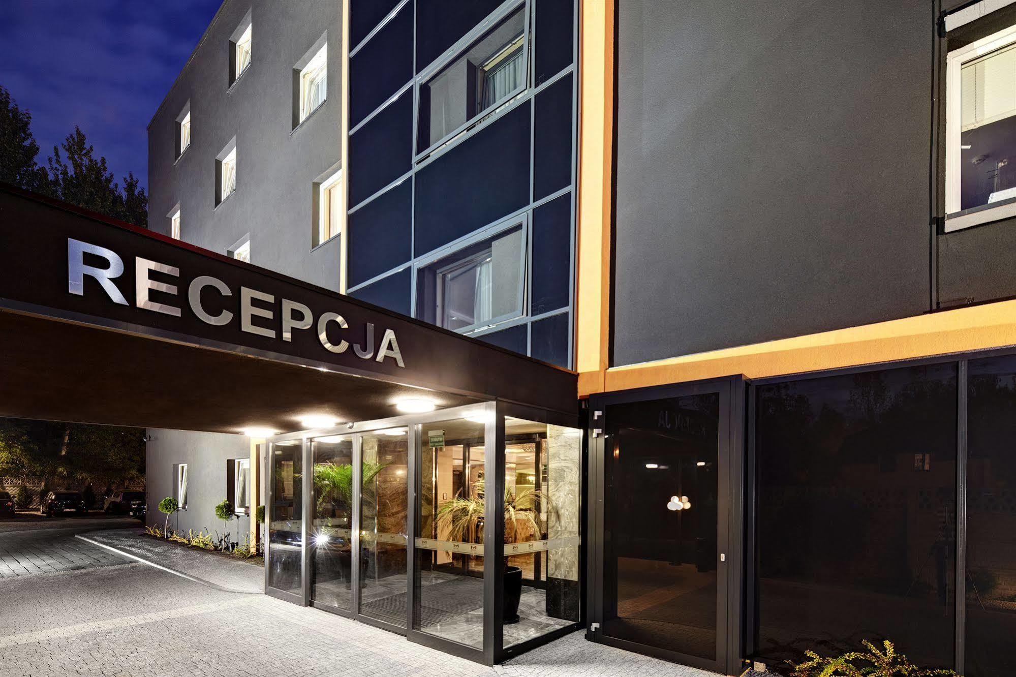 M Hotel Sosnowiec Bagian luar foto