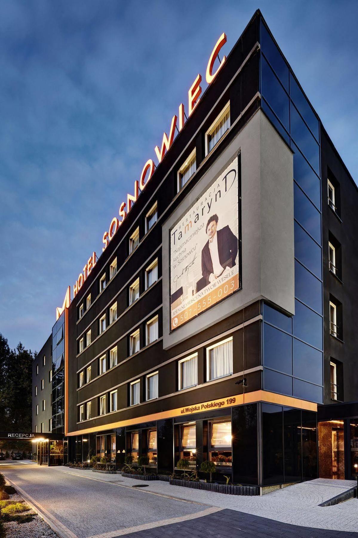 M Hotel Sosnowiec Bagian luar foto